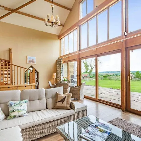 Imagine At High Parks Estate Holiday home *
